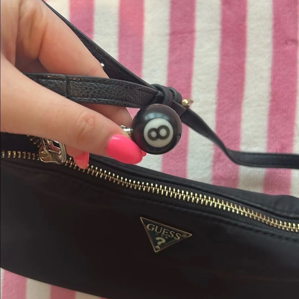 Guess Black Shoulder Bag - Picture 3 of 5